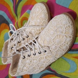 Not Rated Lace Boots SZ 6